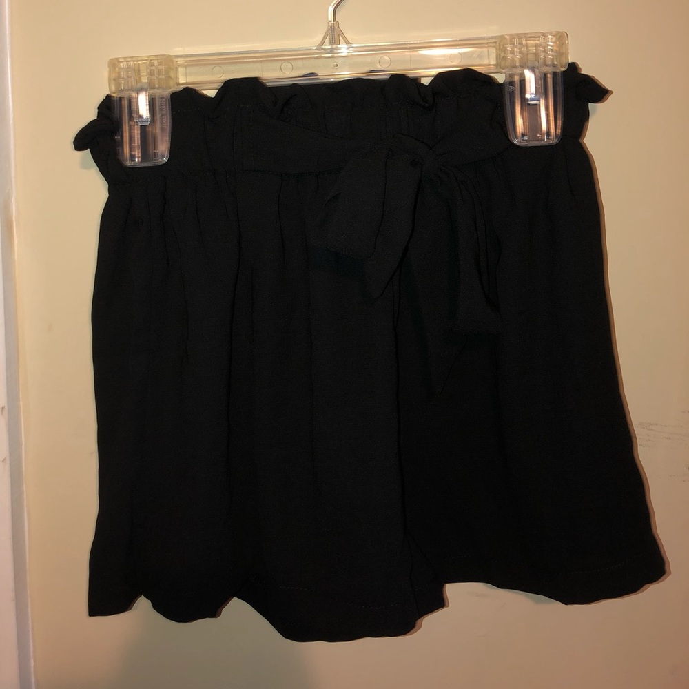 Shorts - Picture 2 of 3